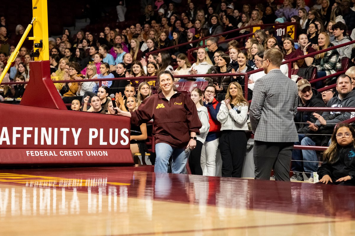 𝐂𝐨𝐚𝐜𝐡 𝐨𝐟 𝐭𝐡𝐞 𝐘𝐞𝐚𝐫 🏆

Congratulations to Gopher Spirit Squad Head Coach Amanda Gaines on being named National Dance Coaches Association College Coach of the Year!

Release: z.umn.edu/agn6