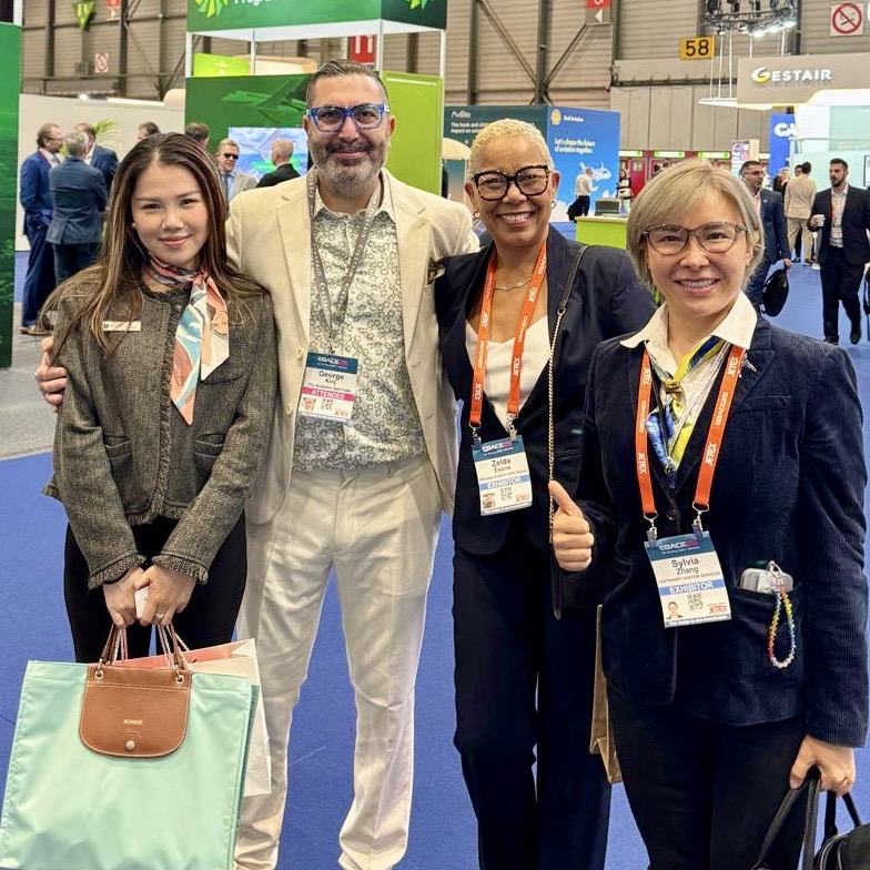 OdysseyBahamas's tweet photo. #EBACE2025 is in full swing! 😎 ✈️
@EBAAorg #Geneva. The place to be for global #aviation leaders.✈️
Zelda is meeting & sharing how #OdysseyAviation’s elite #FBOs deliver world-class service, safety & support at every location.
Elevating business aviation🛫
#BizAv #avgeeks 😎 https://t.co/FNjfaKuiTc