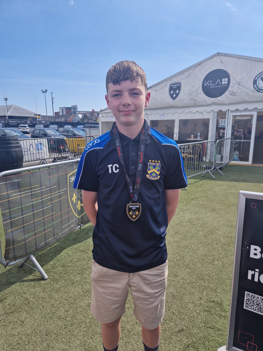 KLCarb's tweet photo. @PE_stcenydd year 8 pupil who won the Dragon's Cup with @PenalltaRugby1 U13s team for the second year running 💛💙 https://t.co/slig1iAsbZ