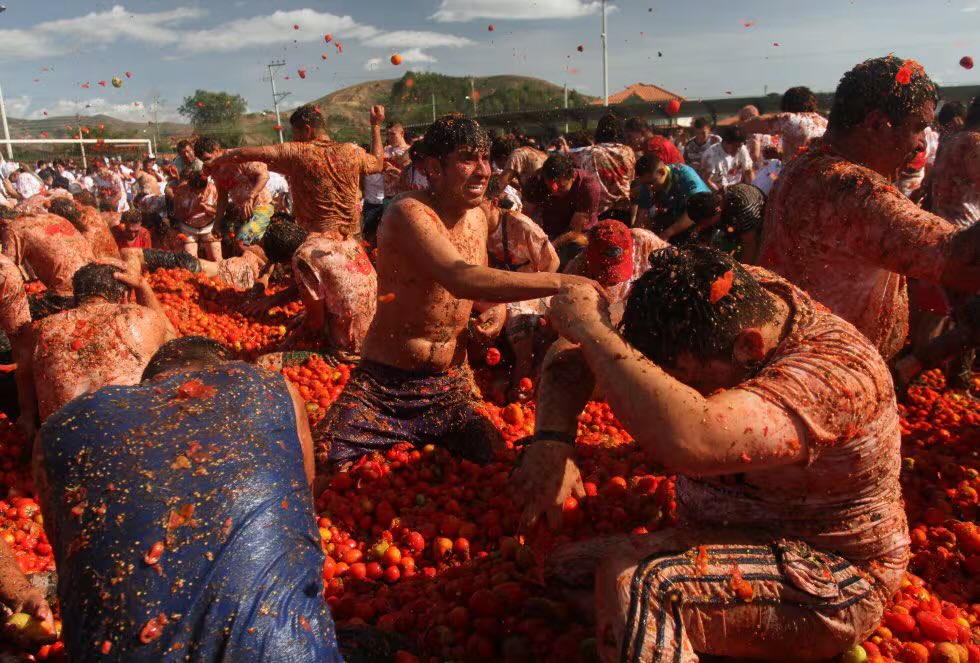 #Sutamarchán está lista para la Gran Tomatina Colombiana 

<a href="/Alcsutamarchan/">Alcaldía de Sutamarchán</a>, <a href="/TomatinaCol/">Tomatina Colombiana</a>, <a href="/SecTurismoBoy/">Secretaría de Turismo de Boyacá</a>, <a href="/Richard1Pulido/">Richard Pulido</a> 
⭕️ caracol.com.co/2025/05/20/sut… vía <a href="/CaracolRadio/">Caracol Radio</a>