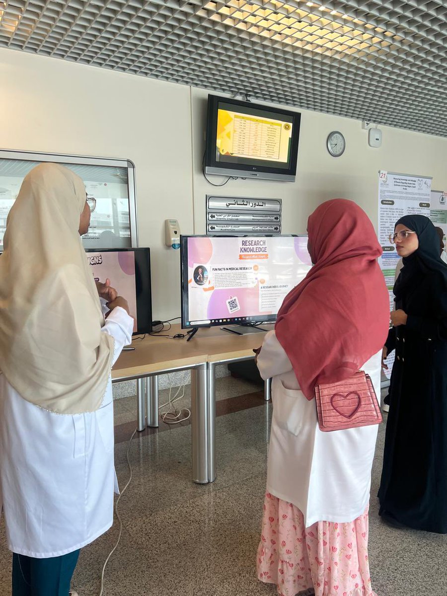 ResearchSteps's tweet photo. فريقنا التطوعي الرهيب من الاحساء 🌴💚

Our amazing team at Sail Research Day in Al-Ahsa! 🔬

From setup to presentation, Research Step-By-Step brought science closer to the community — one step at a time 👥💙

We’re proud of our volunteers on ground! 🤩 https://t.co/M896kWCcR5