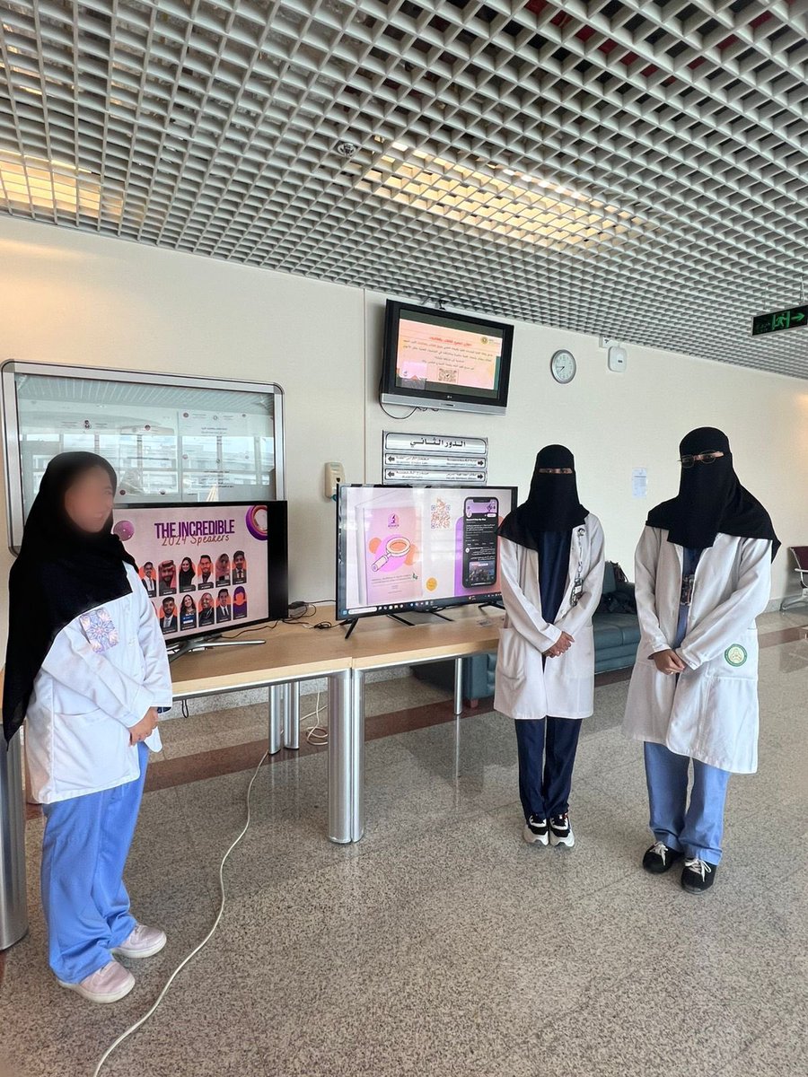 ResearchSteps's tweet photo. فريقنا التطوعي الرهيب من الاحساء 🌴💚

Our amazing team at Sail Research Day in Al-Ahsa! 🔬

From setup to presentation, Research Step-By-Step brought science closer to the community — one step at a time 👥💙

We’re proud of our volunteers on ground! 🤩 https://t.co/M896kWCcR5