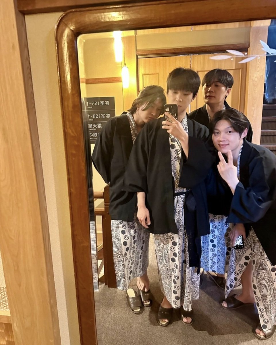 trot__jm's tweet photo. 92즈묭 개추 https://t.co/9YCKURzIj4