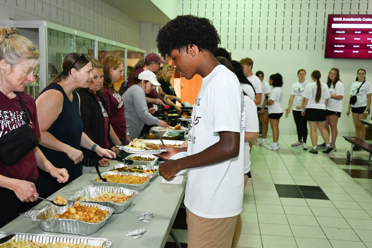 🎓 Class of 2025 wrapped up an amazing final week:
🚲 Senior Bike Ride
🥞 Senior Breakfast
📸 Class Photo
👏 Senior Clap Out
Now it’s time...
🎓 Commencement is TOMORROW at 7PM at Blossom Music Center!
Let’s go, Bulldogs! 🐾
#Woodridge2025 #ForeverBulldogs #GraduationReady