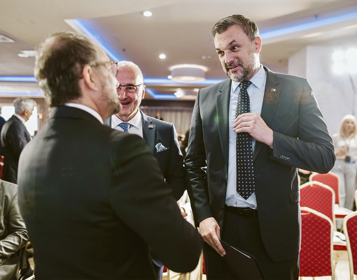Luigi Soreca (@lsorecaeu) on Twitter photo Glad to be in Mostar for the "Dialogue for the Future" Conference, as we mark 20 years since the Old Bridge Area became part of the <a href="/UNESCO/">UNESCO 🏛️ #Education #Sciences #Culture 🇺🇳</a> World Heritage List.
Inspiring discussion together with 🇧🇦 Foreign Minister <a href="/DinoKonakovic/">Elmedin Dino Konaković</a> and Regional Cooperation Council's Secretary Glad to be in Mostar for the "Dialogue for the Future" Conference, as we mark 20 years since the Old Bridge Area became part of the <a href="/UNESCO/">UNESCO 🏛️ #Education #Sciences #Culture 🇺🇳</a> World Heritage List.
Inspiring discussion together with 🇧🇦 Foreign Minister <a href="/DinoKonakovic/">Elmedin Dino Konaković</a> and Regional Cooperation Council's Secretary