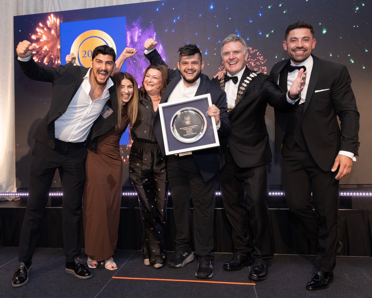 IrishRestaurantAward tweet media