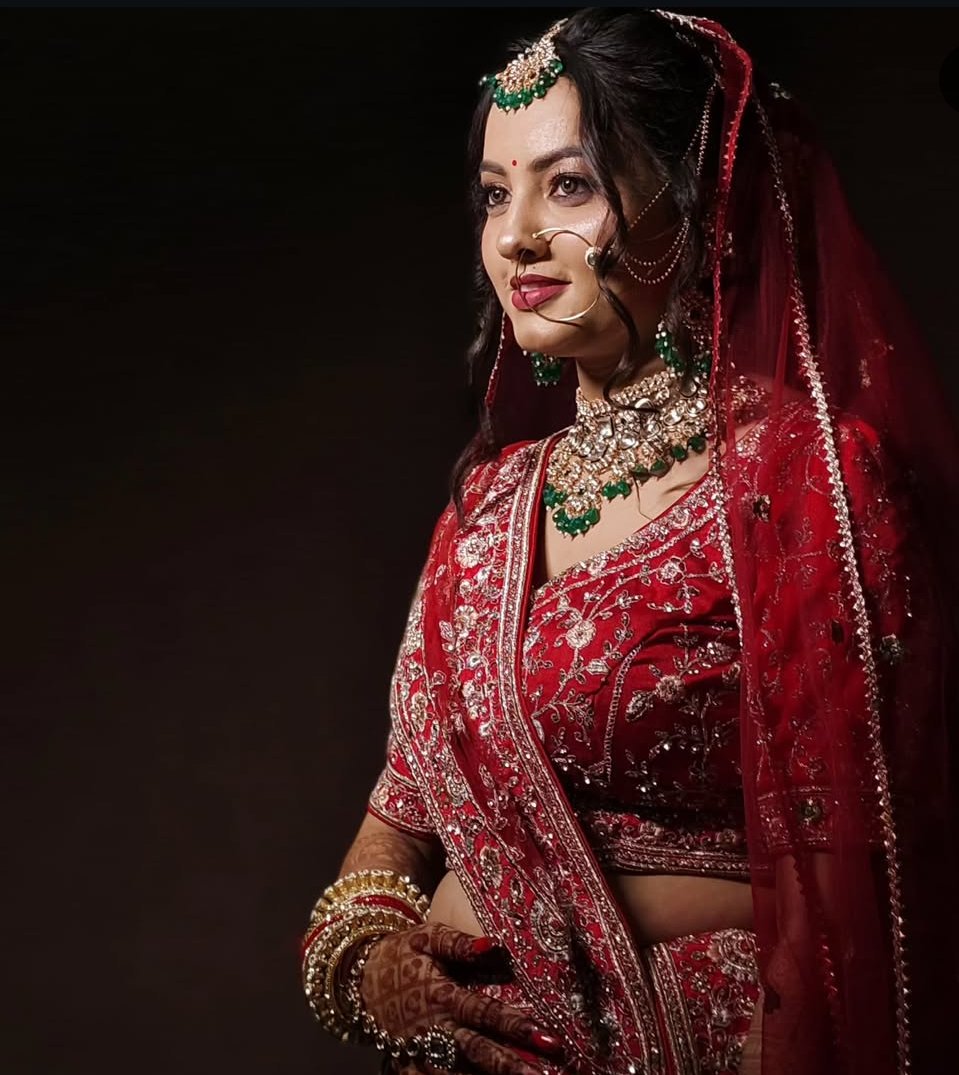 AruWellness's tweet photo. Turn heads on your big day with beautiful bridal makeup by AruWellness! 💄👰‍♀️✨
Book your spot now &amp; get that flawless HD look! 💋💫
Because every bride deserves to shine like a star! ⭐💍❤️
#BridalMakeup #AruWellness #HDLook #WeddingGlow https://t.co/DBVYOPR8CZ