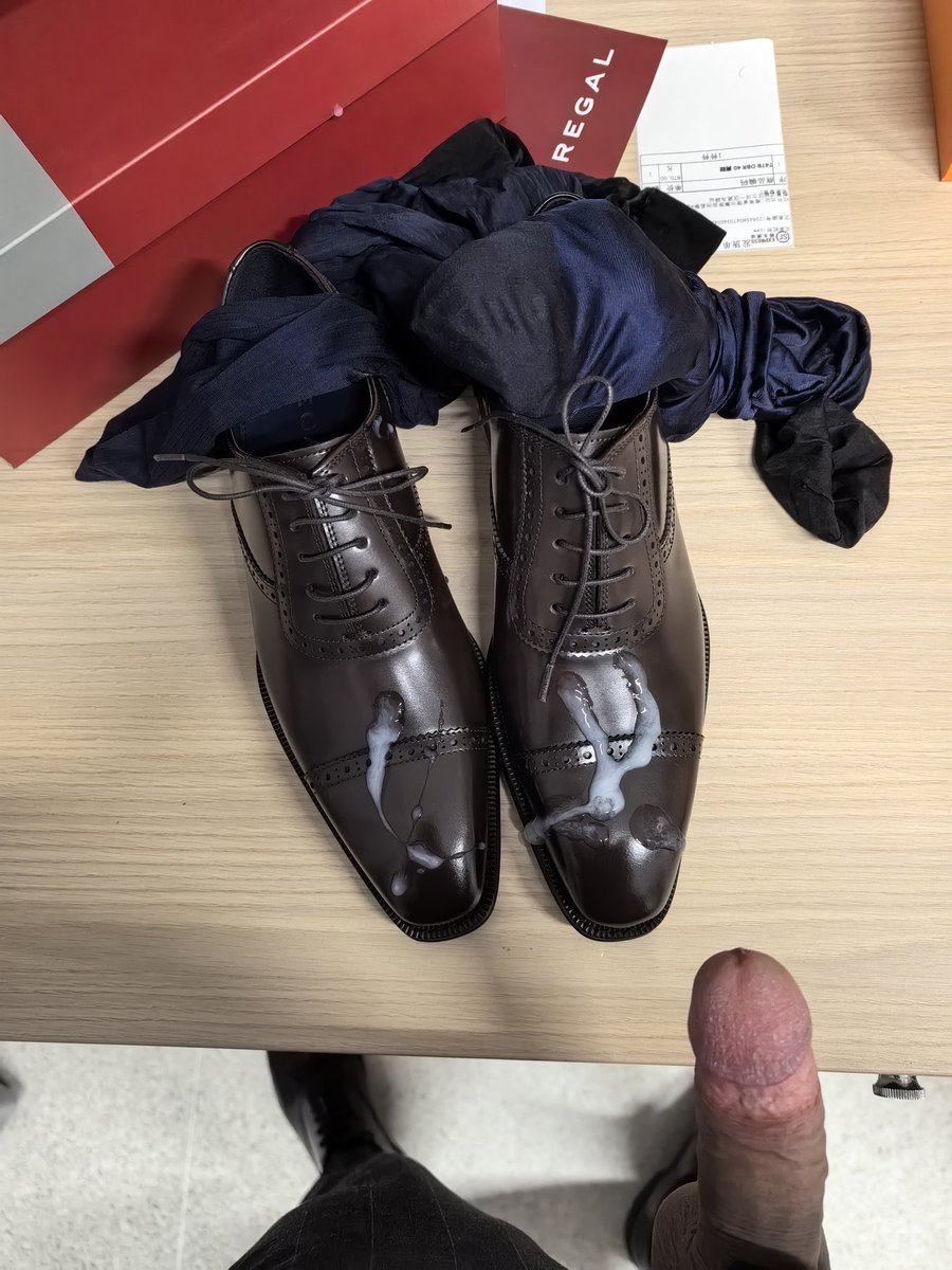 ba27453's tweet photo. 新鞋开苞 https://t.co/8NzYQojVCK
