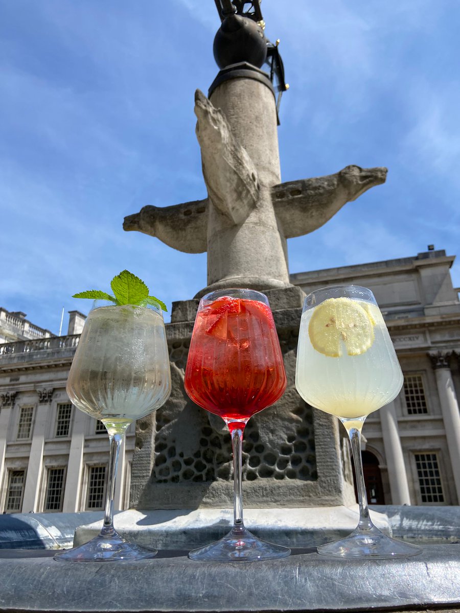 Don't forget our Spring Spritz menu is live! 

The Old Brewery is the perfect place for delicious drinks surrounded by stunning views!🥂 

#youngs #youngspubs #Londonpubs #greenwichpubs