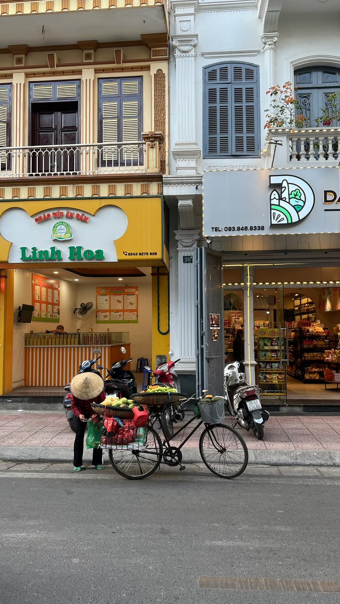 hafizjvsoh's tweet photo. @kyumadethings Random view in hanoi &amp; sapa dec last years. Nak pegi lagi 😖 https://t.co/M2nq8xbB4m