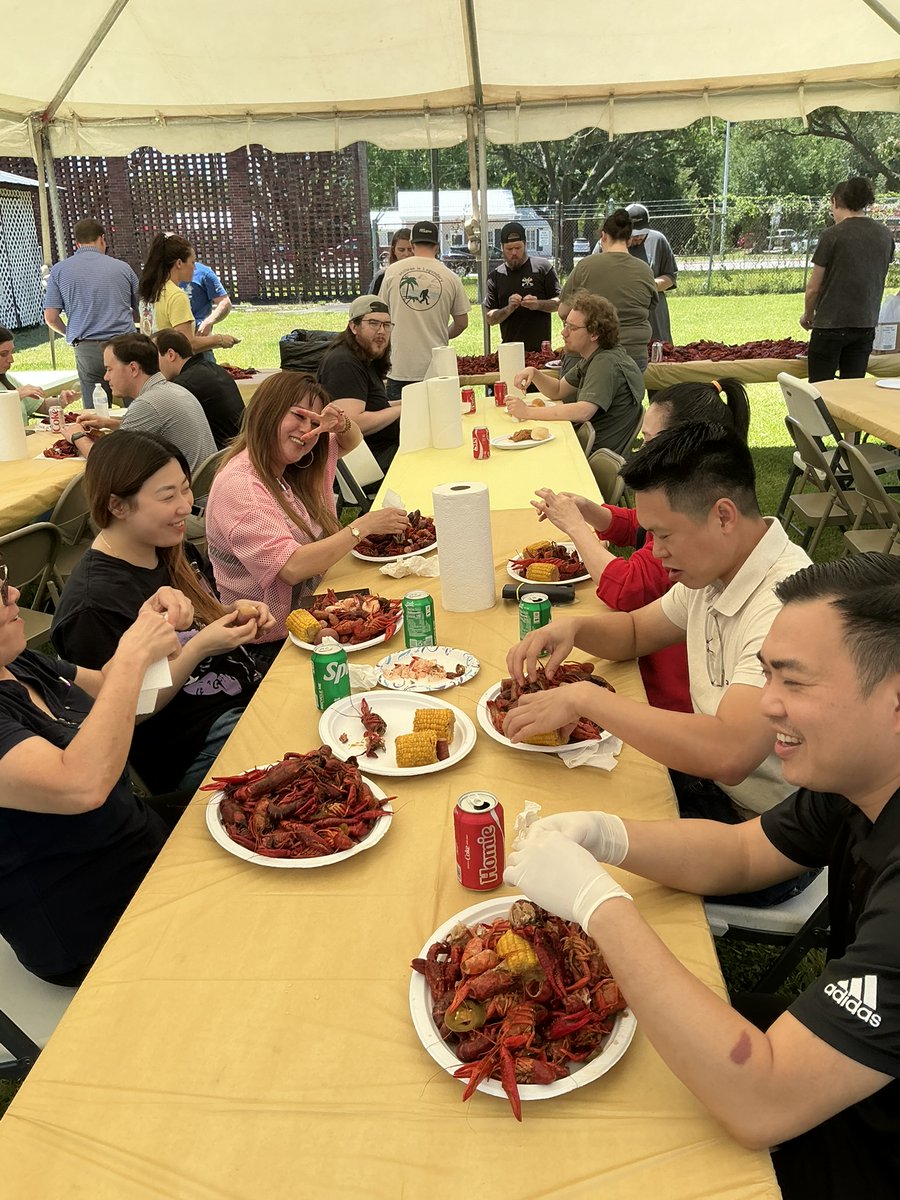 PFGoptics's tweet photo. 🦞Our annual Crawfish Boil was a fantastic time to step away from the shop floor, enjoy some great food, and celebrate all we've accomplished as a team. We are proud to call the MS Gulf Coast home! 🎣🚤☀️ #MSGulfCoast #PrecisionOptics https://t.co/A0SVJFOPnm