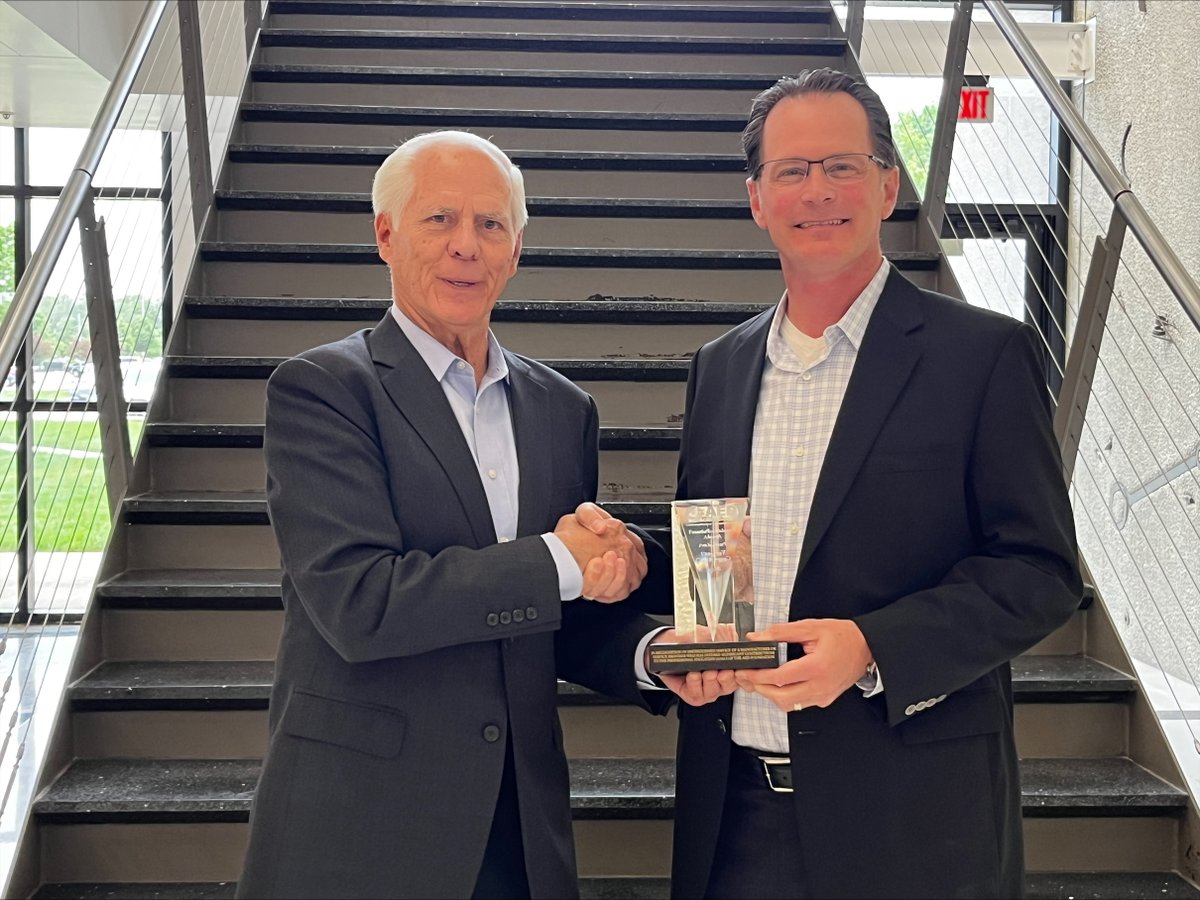 The AED Foundation (@theaedfdn) on Twitter photo Bob Henderson, AED Foundation President Emeritus, presented the Partner Award to Jason Andringa, CEO of <a href="/vermeercorp/">Vermeer Corporation</a>, honoring their leadership in workforce development and education. Congrats to <a href="/vermeercorp/">Vermeer Corporation</a>
for their continued industry leadership & support! Bob Henderson, AED Foundation President Emeritus, presented the Partner Award to Jason Andringa, CEO of <a href="/vermeercorp/">Vermeer Corporation</a>, honoring their leadership in workforce development and education. Congrats to <a href="/vermeercorp/">Vermeer Corporation</a>
for their continued industry leadership & support!