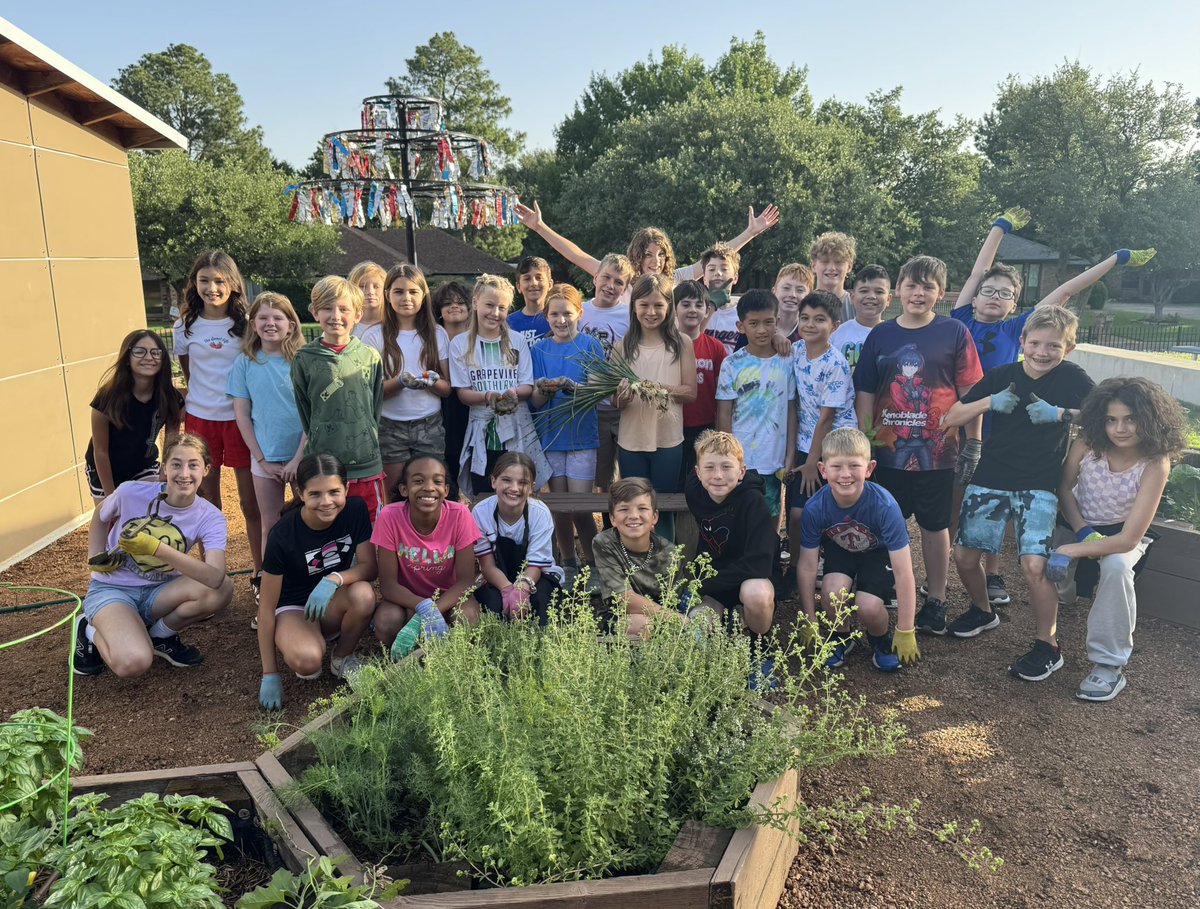 Melanie Gable tweet media