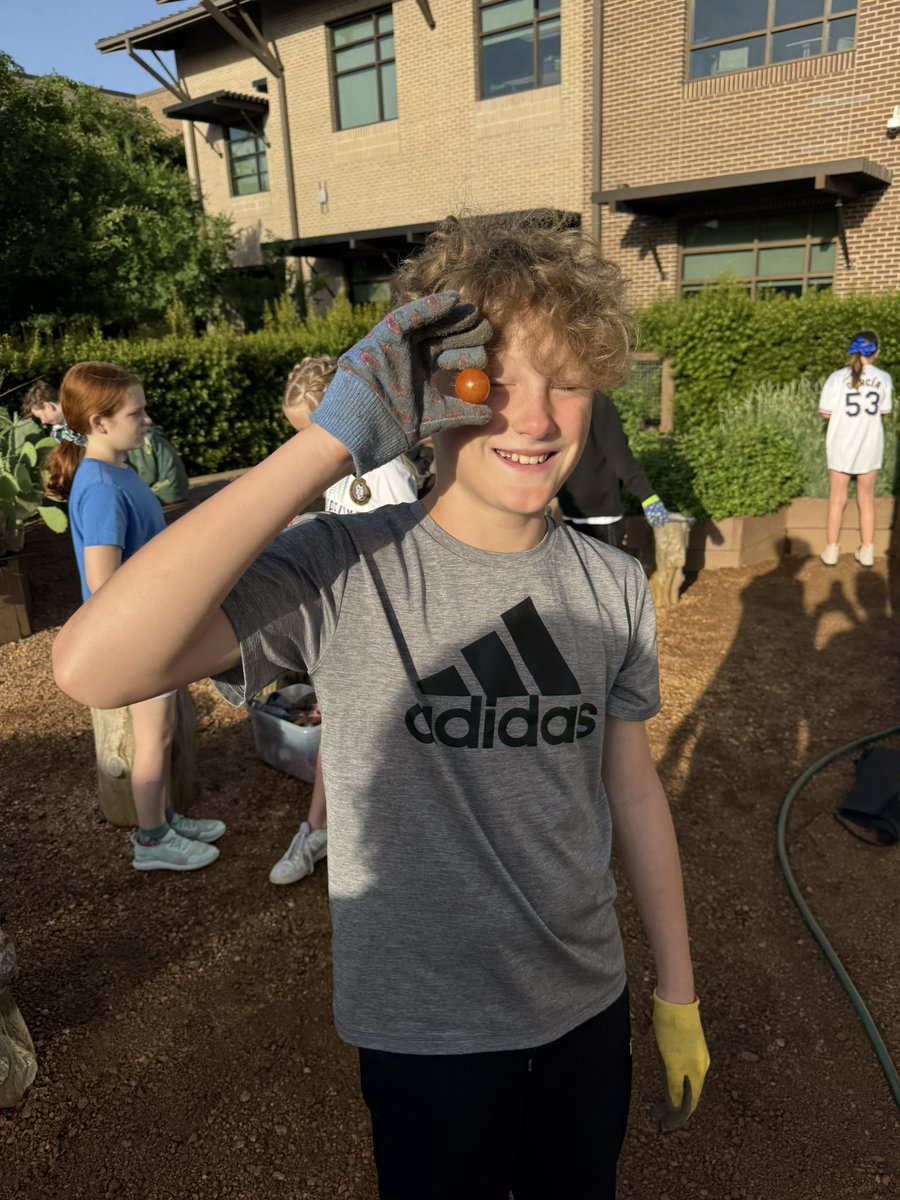 Melanie Gable tweet media