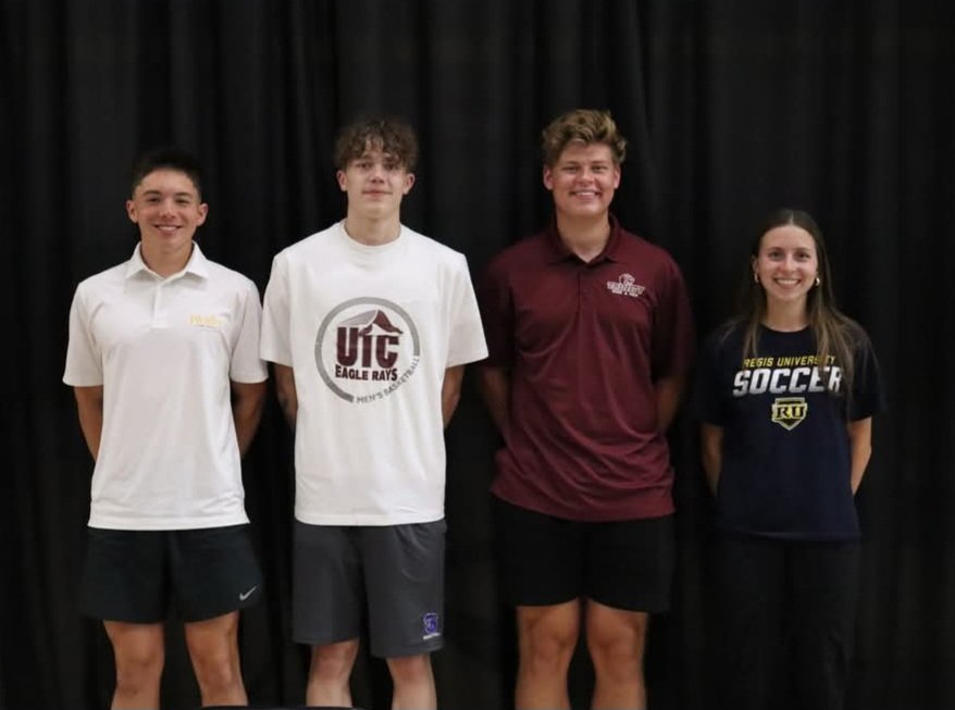 Hunter Roark (@hunter_roark23) on Twitter photo I had a lot of fun at signing day. I decided to play basketball <a href="/UIC_MBB_/">United International College Men's Basketball</a> ! I can't wait to go to Florida and ball out! It was a tough choice with lots of great offers. Thanks to all the coaches who recruited me and trained me through the process. I really appreciate it! Thanks, I had a lot of fun at signing day. I decided to play basketball <a href="/UIC_MBB_/">United International College Men's Basketball</a> ! I can't wait to go to Florida and ball out! It was a tough choice with lots of great offers. Thanks to all the coaches who recruited me and trained me through the process. I really appreciate it! Thanks,