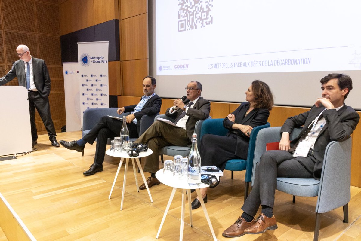Métropole du Grand Paris (@grandparismgp) on Twitter photo <a href="/sciencespo/">Sciences Po</a> <a href="/PatriceGeoffron/">Geoffron Patrice</a> 𝗙𝗮𝗶𝗿𝗲 𝗱𝗲 𝗹𝗮 𝗱𝗲́𝗰𝗮𝗿𝗯𝗼𝗻𝗮𝘁𝗶𝗼𝗻 𝘂𝗻𝗲 𝗼𝗽𝗽𝗼𝗿𝘁𝘂𝗻𝗶𝘁𝗲́ 𝗽𝗮𝗿𝘁𝗮𝗴𝗲́𝗲
Cette table ronde interroge les conditions à réunir pour assurer une transition écologique collective et socialement soutenable.
<a href="/daniel_guiraud/">Daniel Guiraud</a> | <a href="/pelletier_ph/">Philippe Pelletier</a> | 𝗡𝗶𝗰𝗼𝗹𝗮𝘀 <a href="/sciencespo/">Sciences Po</a> <a href="/PatriceGeoffron/">Geoffron Patrice</a> 𝗙𝗮𝗶𝗿𝗲 𝗱𝗲 𝗹𝗮 𝗱𝗲́𝗰𝗮𝗿𝗯𝗼𝗻𝗮𝘁𝗶𝗼𝗻 𝘂𝗻𝗲 𝗼𝗽𝗽𝗼𝗿𝘁𝘂𝗻𝗶𝘁𝗲́ 𝗽𝗮𝗿𝘁𝗮𝗴𝗲́𝗲
Cette table ronde interroge les conditions à réunir pour assurer une transition écologique collective et socialement soutenable.
<a href="/daniel_guiraud/">Daniel Guiraud</a> | <a href="/pelletier_ph/">Philippe Pelletier</a> | 𝗡𝗶𝗰𝗼𝗹𝗮𝘀