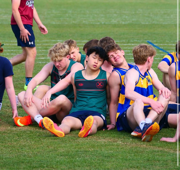 House spirit was shown by many over the weekend but a particular well done to this tired chap who qualified for the 200m, ran in the brutal Paarlauf, competed in tug of war and entered the house swimming event. 👏👏👏