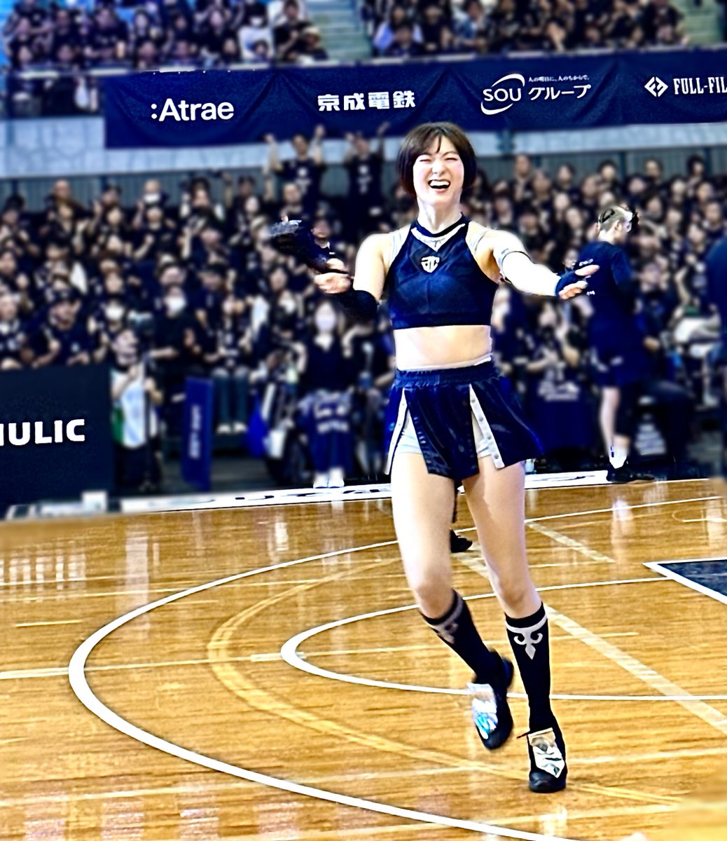 m1_m2_j's tweet photo. 強く気高く可憐で麗しきAills✨

QFの時。まだ泣くのは早い！って我慢してたのにAillsちゃん達の美しく気高いパフォーマンスに感動して結局涙が出てしまった。笑
そして、ファイナルも本当に素敵でした。
いつも一緒に戦ってくれてありがとうございました。

#アルティーリ千葉　#Aills https://t.co/wBkxHFvjPu