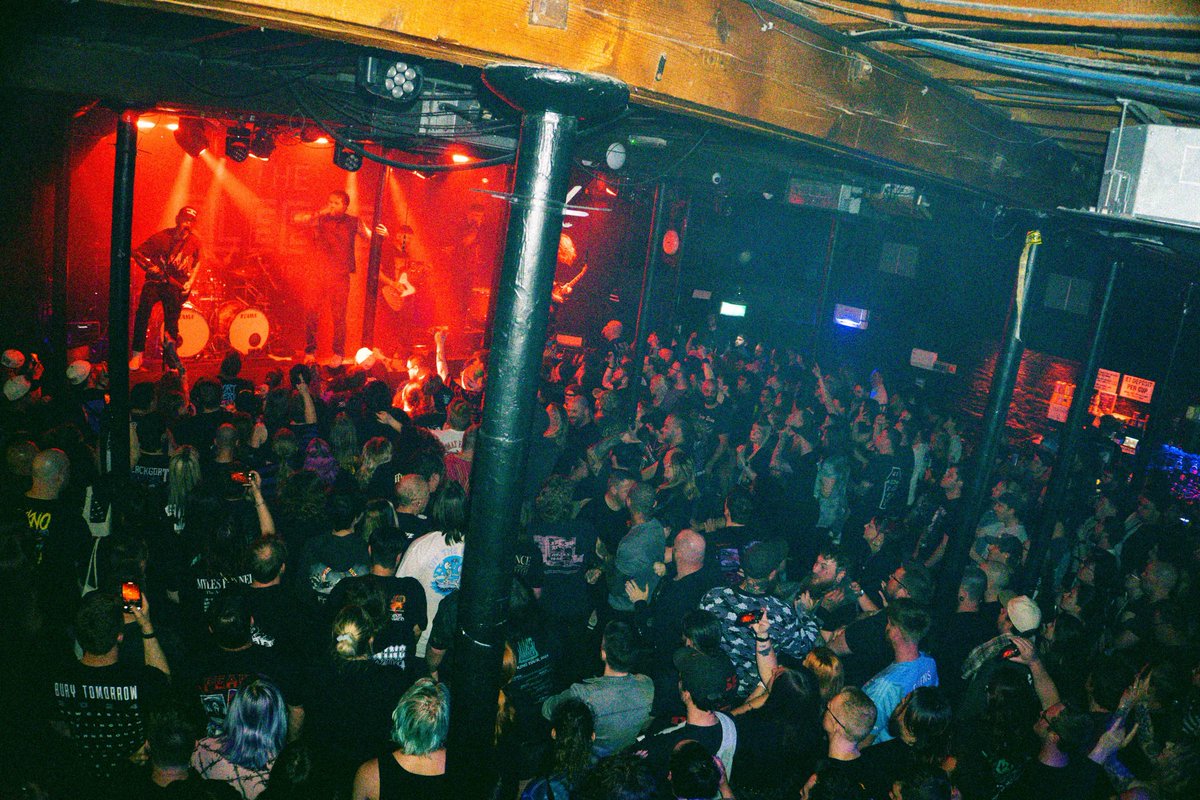 BURY TOMORROW tweet media