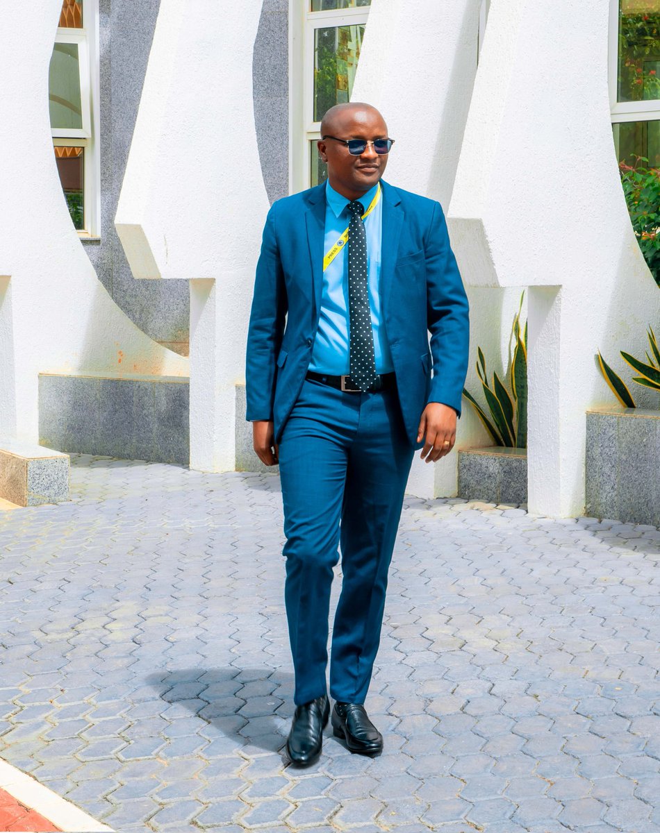 CanalMathias's tweet photo. Dar es salaam...!
Kama hutaki kuamini endelea kushupaza shingo lakini jambo kubwa la msingi unapaswa kufahamu Kabla ya kuwa jiwe kuu la Pembeni sifa yake kubwa ilikuwa ni kukataliwa na waashi na ndipo baadae likawa jiwe kuu la pembeni. SALA na KAZI https://t.co/ezoVcGQr7I