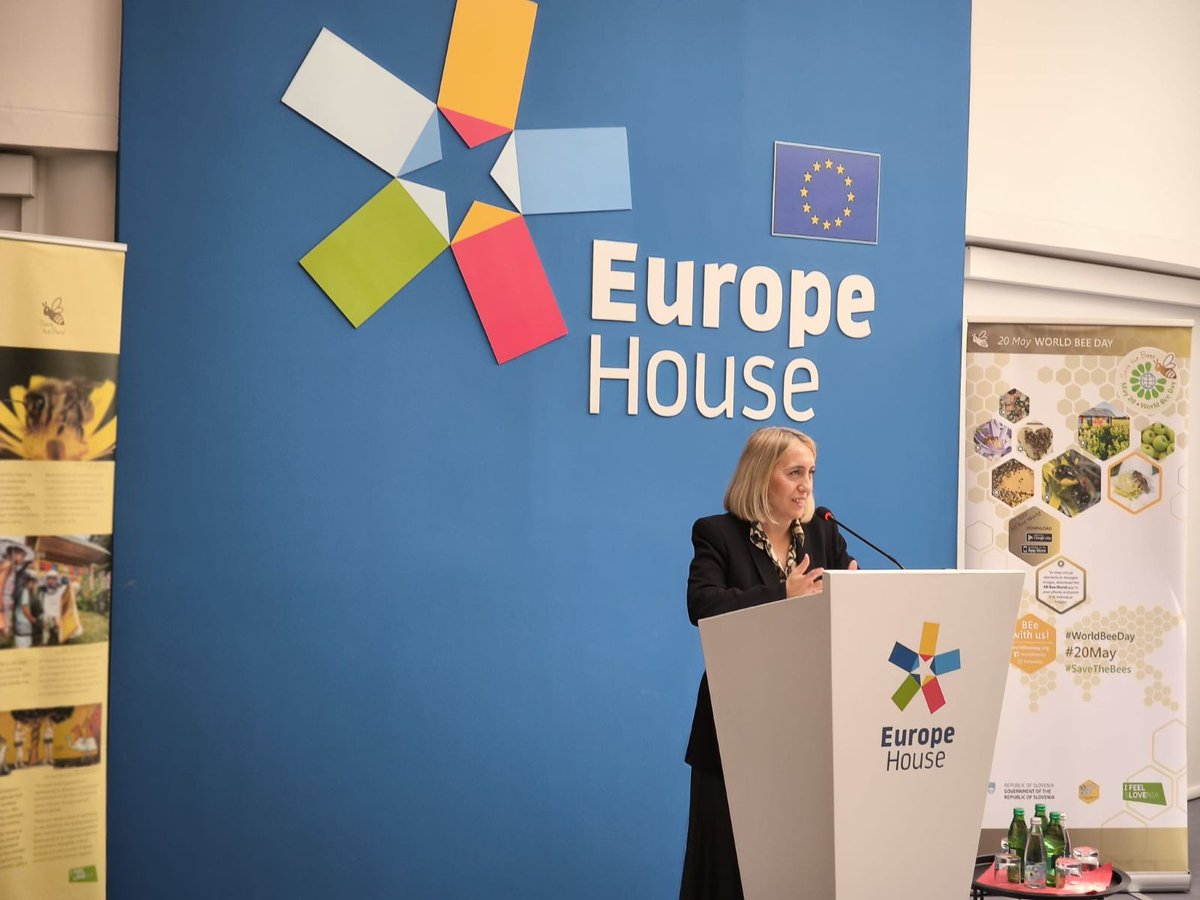 vladafederacije's tweet image. ✅ Ministrica Pozder povodom Svjetskog dana pčela otvorila skup „Ako pčele odu?!“

Više na 🔗 fbihvlada.gov.ba/bs/ministrica-…

#VladaFederacijeBiH #VladaFBiH #FMOIT #Svjetskidanpcela #pcele #zastita