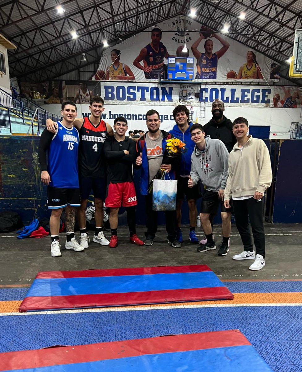 ¡Grande, Seba! 🍼🐣

Desde la Rama de Básquetbol CDBC 🏀 felicitamos a nuestro jugador Sebastián Fernández por la gran noticia del reciente nacimiento de su hijo 👏🏻💙

¡Llegó tu nuevo fan número 1! 👨🏻‍🍼 #SomosBoston