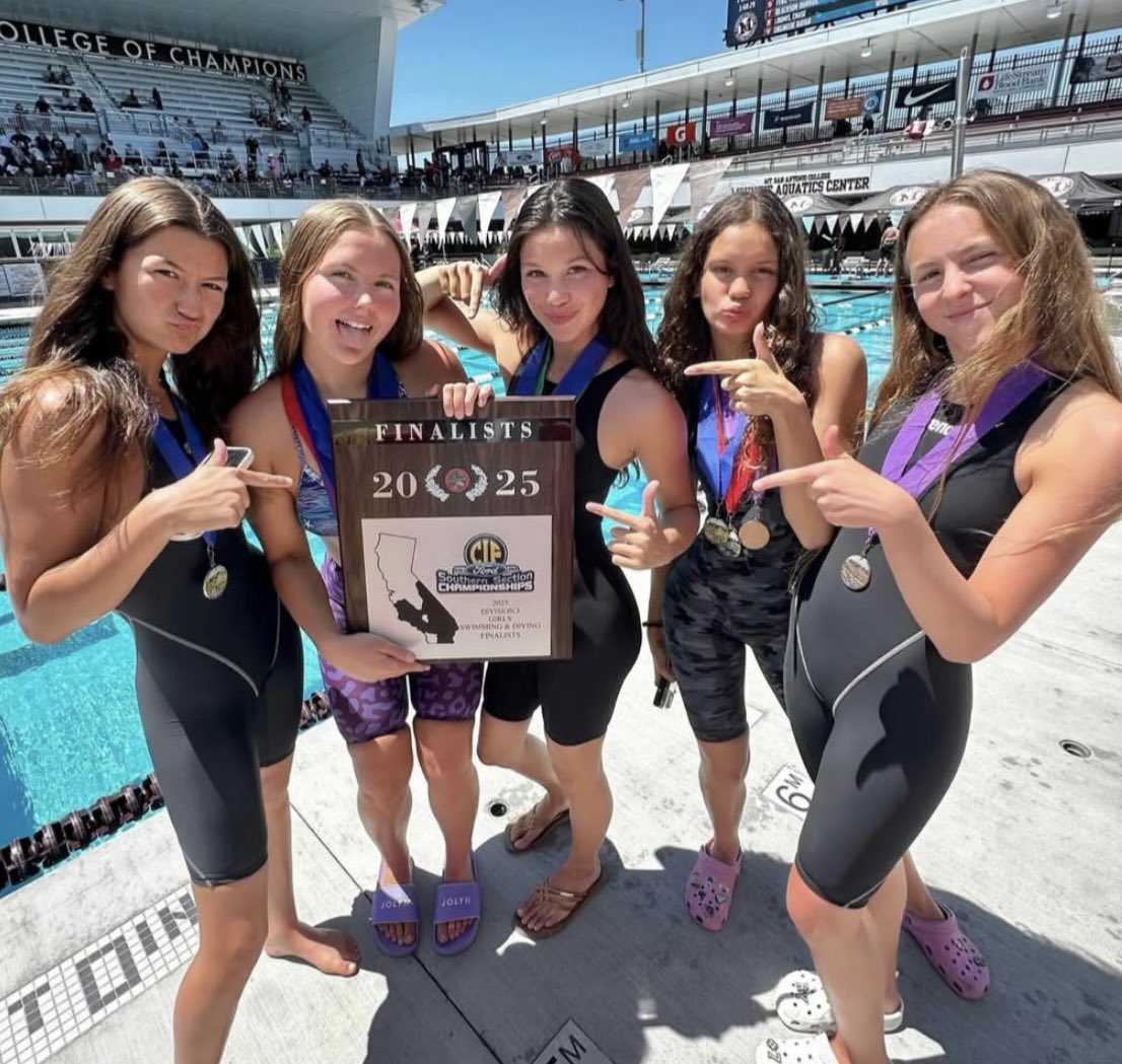 beverley_david's tweet photo. So proud of my granddaughter Violet David 🏆🥇💐🥂🍾

2025 100 yard breaststroke DEL Champion https://t.co/OAh1Pjk9Ck