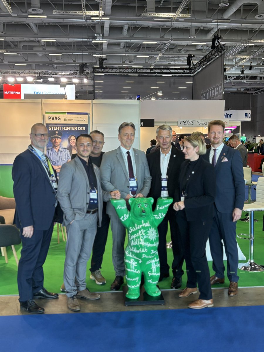 Im Kampf gegen Schmuggel und Geldwäsche stets sehr gute Kontakte zur <a href="/GDF/">Guardia di Finanza</a> und anderen pflegen.