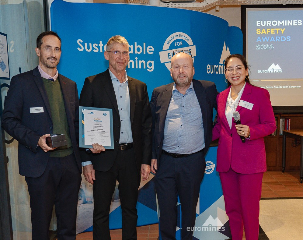 euromines's tweet image. 🦺 Members, apply now for the Euromines Safety Awards 2025!

Last year’s winners set new safety standards, now it’s your turn!

📅 Deadline: 30 June
📍Awards: 8 Oct, Brussels
🔗 shorturl.at/iseZ2
 
✉️ mestanza@euromines.be

#MiningSafety #Euromines