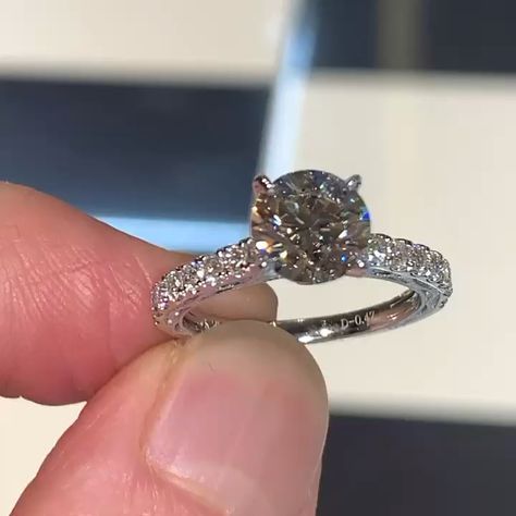 Will you marry me if yes follow up and message me only  lovely, caring, submissive, and heart touching lady. 

Scammer stay clear❌🚫❌❌🔞
Serious minded only.