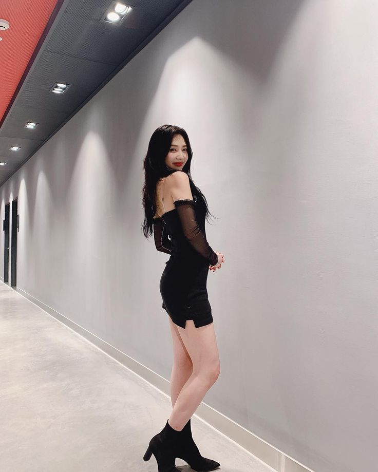 joypics's tweet photo. strike a pose https://t.co/4RxuZaUqGn