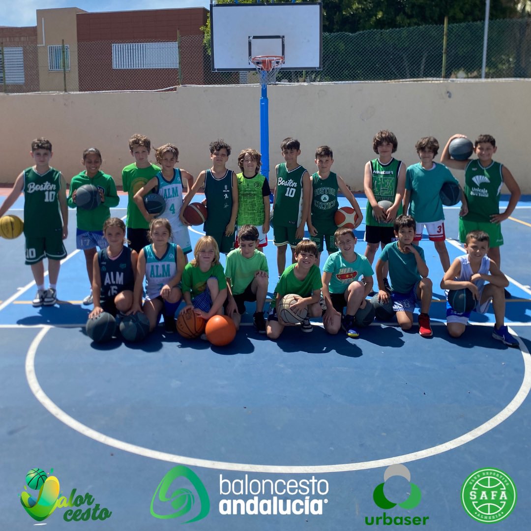 💚 Nuestros/as Preminis han entrenado de verde esta semana en compromiso con el planeta, la naturaleza y el medio ambiente, y como muestra de su entrega por un mundo más verde.

#BasketSOStenible
#BecasVerdes
#Urbaser
#Valorcesto
#BaloncestoAndalucia
 <a href="/FAB_Andaluza/">Federación Andaluza de Baloncesto</a>