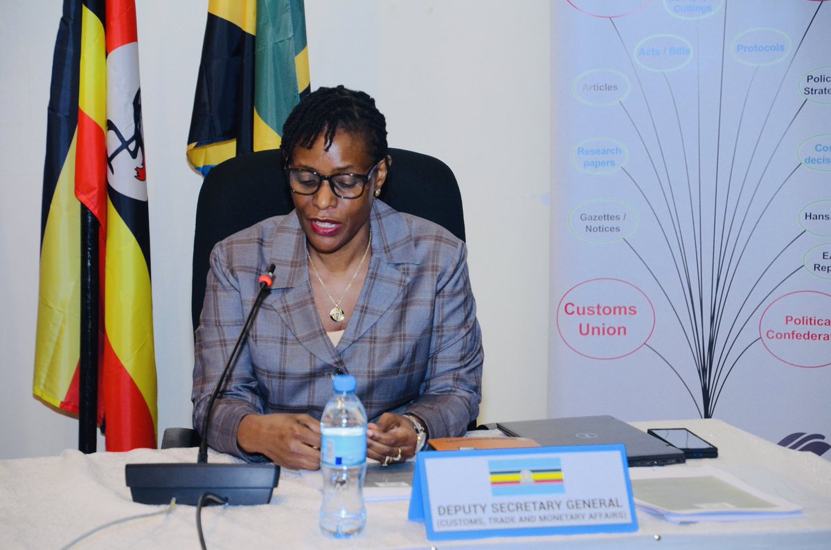 jumuiya's tweet photo. 📍JUST IN
✍️ 17th Meeting of the Sectoral Council on Finance and Economic Affairs - #Ministerialsession
17th Meeting of the Sectoral Council on Finance and Economic Affairs #SCFEA concluded successfully today in Arusha, Tanzania, bringing together Finance and Economic Affairs Ministers from across the region to discuss pressing issues and collaborative strategies for sustainable economic growth.
➡️ Key highlights from the meeting included consideration of the reports on ;
🔹Monetary Affairs Committee & the status of the East African Monetary Union -#EAMU Roadmap
🔹 Implementation of the Customs Union and Common Market Protocols
🔹 Establishment of the East African Monetary Institute (EAMI) and other #EAMU Institutions
🔹 Harmonization of Payment and Settlement Systems &
🔹 Contributions of the EAC Partner States to the EAC Main Budget
@SMannette1