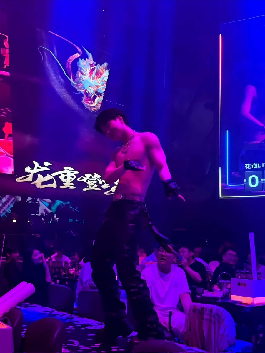 0411大连夫妻🎎 tweet media