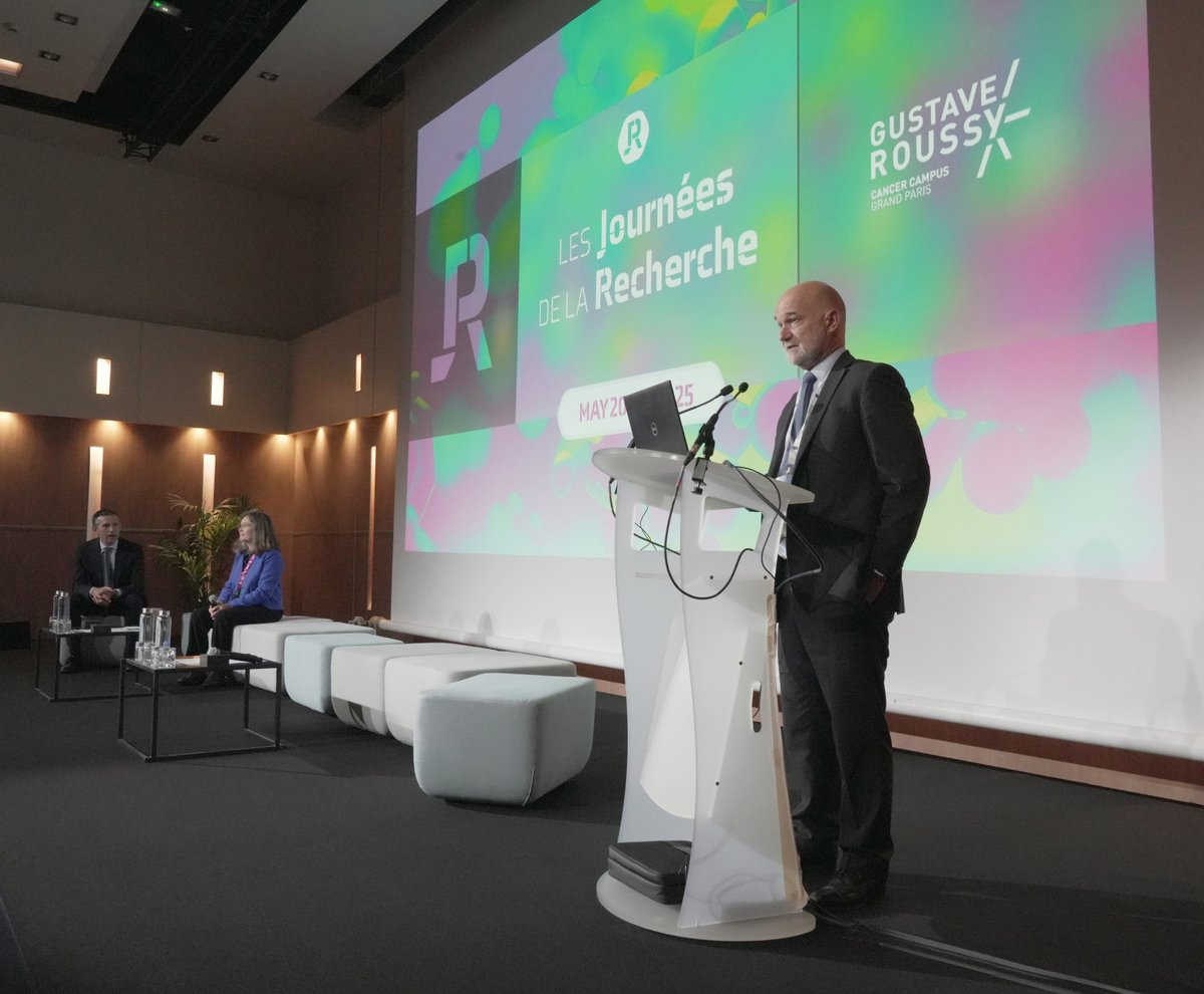Gustave Roussy (@gustaveroussy) on Twitter photo 📢 Ouverture des Journées de la Recherche 2025 📢
Le Pr Fabrice <a href="/barlesi/">Fabrice Barlesi</a> a ouvert officiellement les Journées de la Recherche 2025, temps fort de la #recherche à <a href="/GustaveRoussy/">Gustave Roussy</a> et moment privilégié offrant à chaque participant une vision d'ensemble des projets en cours.
Cette 📢 Ouverture des Journées de la Recherche 2025 📢
Le Pr Fabrice <a href="/barlesi/">Fabrice Barlesi</a> a ouvert officiellement les Journées de la Recherche 2025, temps fort de la #recherche à <a href="/GustaveRoussy/">Gustave Roussy</a> et moment privilégié offrant à chaque participant une vision d'ensemble des projets en cours.
Cette