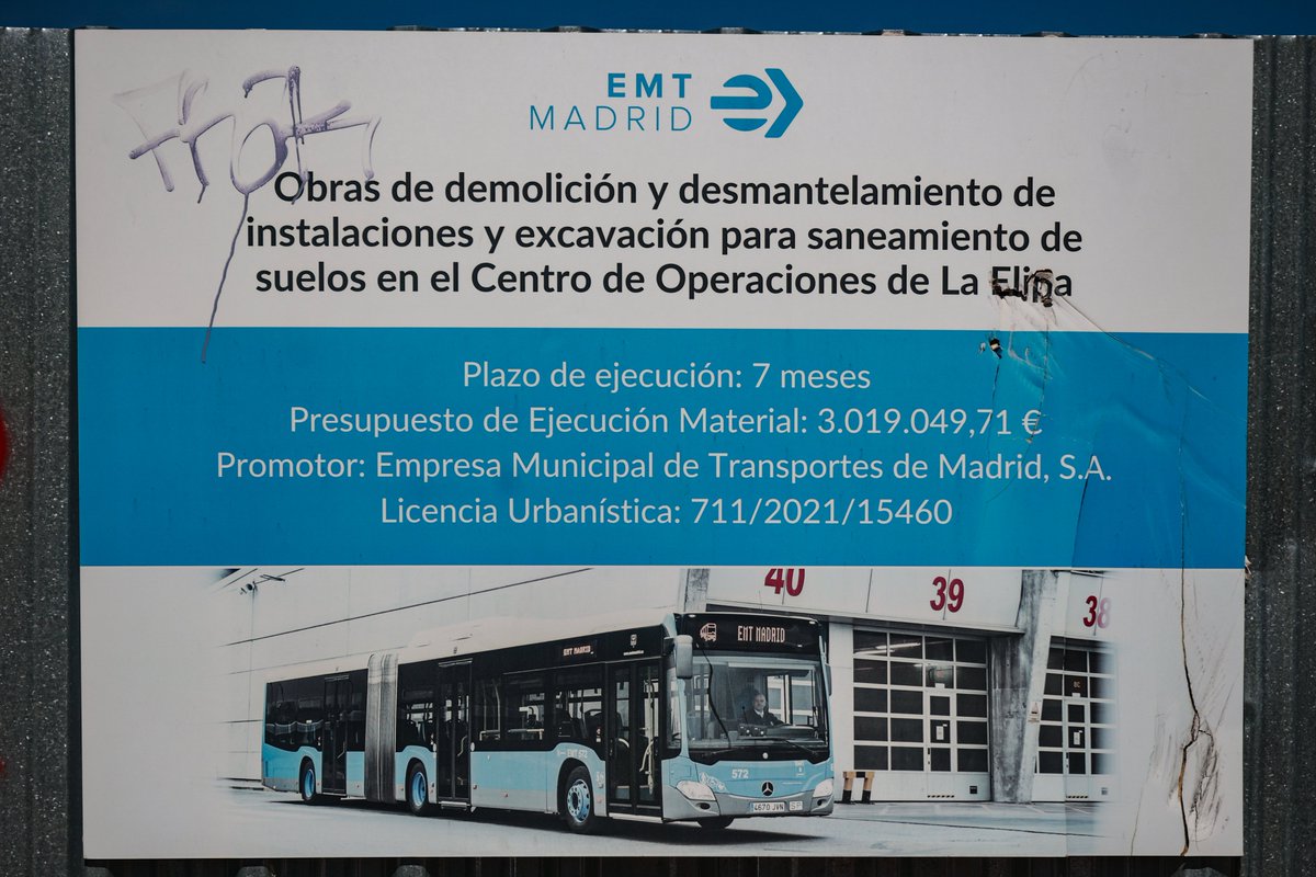 PSOECL's tweet photo. 🚍4 años esperando las cocheras de la Elipa

🚌4 años de desplazamiento de los trabajadores

‼️4 años de dejadez de Almeida

📢Esta mañana hemos estado con @MarotoReyes, @ignaciobenitop y sindicatos viendo el estado de lo que debería ser un centro de cocheras eléctrico y moderno https://t.co/HShH6Ancwi