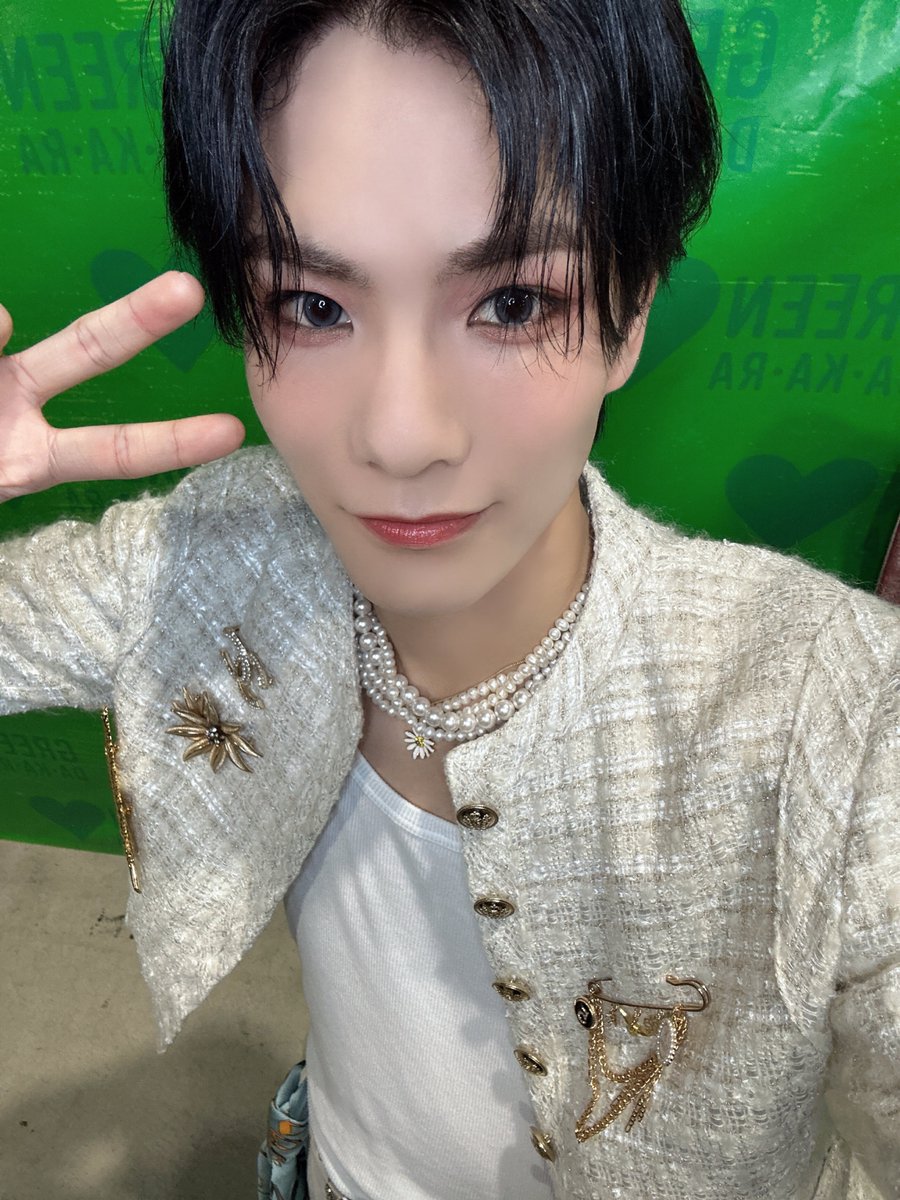 DXTEEN tweet media