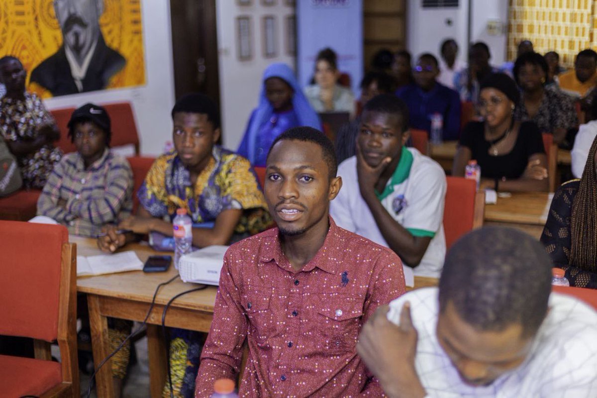 AyewaHub's tweet photo. En avril 2025, nous avons lancé notre série de formations, et la toute première a eu lieu 🤩

Nous avons abordé le thème : “Renforcer son engagement militant : de la motivation à l’action”✊🏾

Nous remercions toutes les personnes qui ont pris part à cette formation 🙏🏾😁

#Ayéwa https://t.co/Cgdxaj6ICn