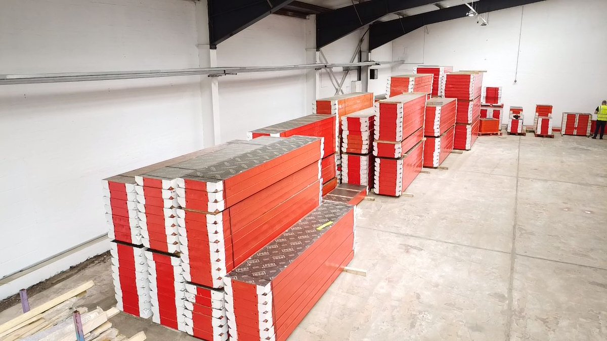 FormworkDirect's tweet image. 📸 We've updated our Peri TRIO formwork listing with new photos and revised stock!
Panels, corners, jacks, crane hooks & more — ready to go.
👉 used.formworkdirect.co.uk
📞 0151 532 0179
#PeriTRIO #Formwork #Construction #UsedFormwork