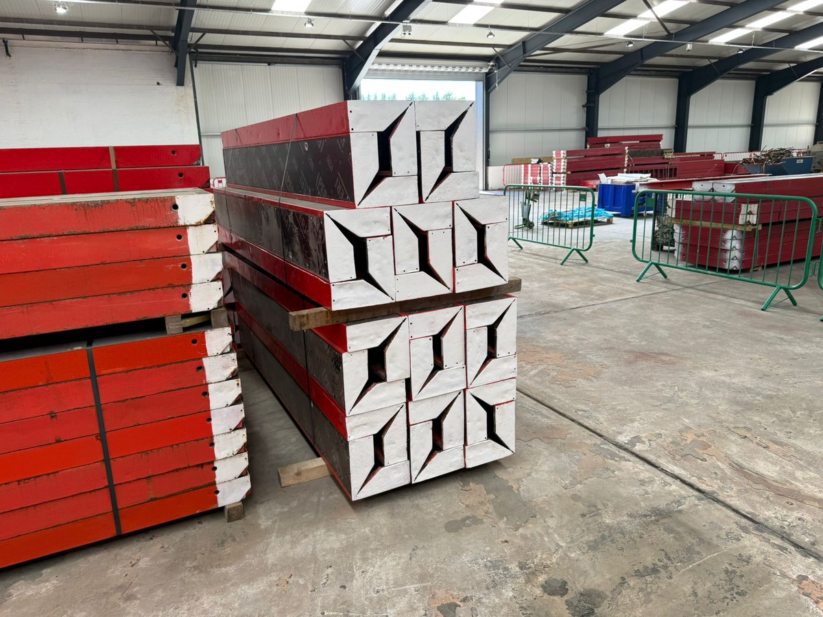 FormworkDirect's tweet image. 📸 We've updated our Peri TRIO formwork listing with new photos and revised stock!
Panels, corners, jacks, crane hooks & more — ready to go.
👉 used.formworkdirect.co.uk
📞 0151 532 0179
#PeriTRIO #Formwork #Construction #UsedFormwork