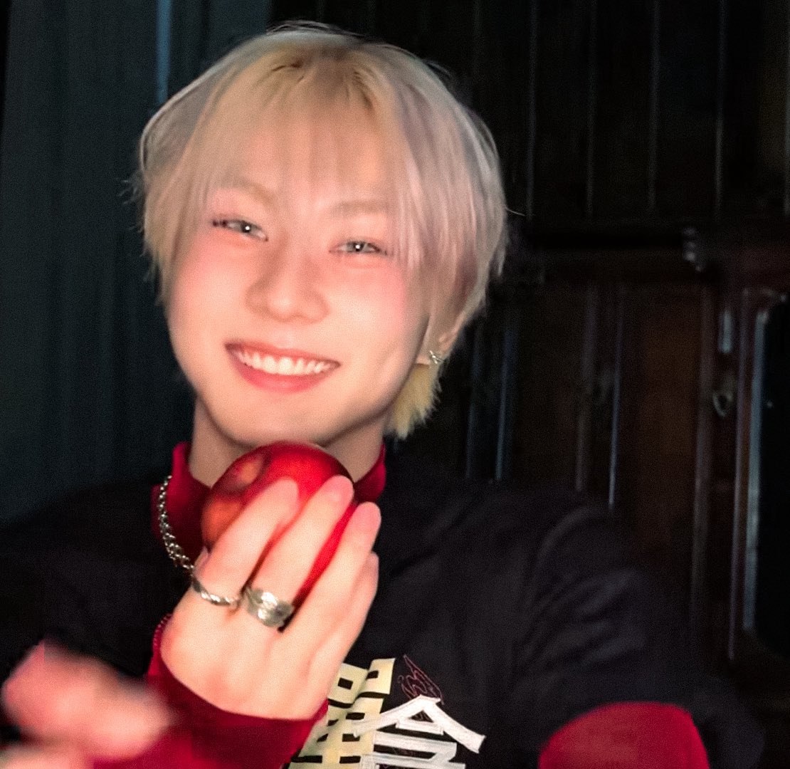 nikizet3's tweet image. ｏ
    ○
╭◜◝  ͡  ◜  ͡  ╮      ╭◜◝  ͡  ◜◝  ͡  ◝╮
(    jungwon  )     (       jungwon   )
╰◟◞  ͜  ╭◜◝  ͡ ◜◝  ͡  ◝  ͡  ╮◞◟◞ ╯
 　 　  (        jungwon       ) 
 　　    ╰◟◞  ͜  ◟◞  ͜  ◟◞ ╯