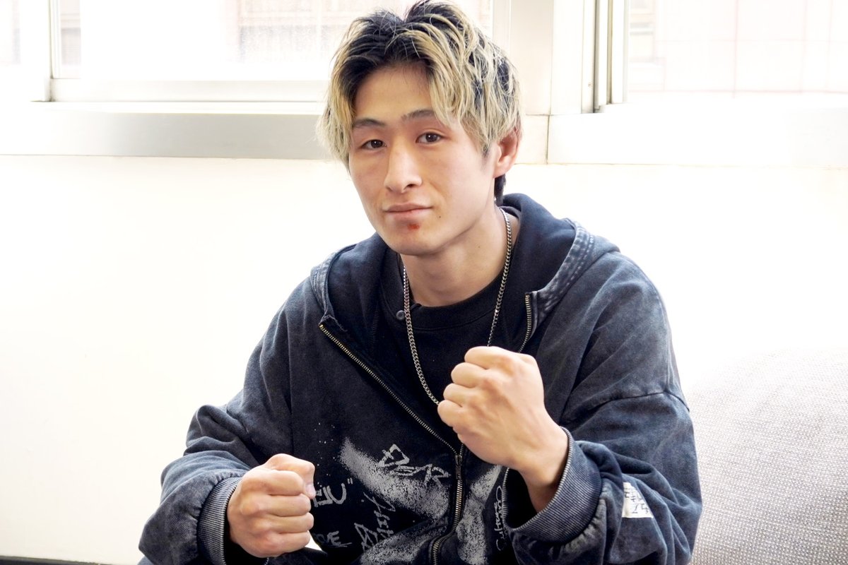 boutreview's tweet photo. ROAD TO UFC 5.22 上海：吉田開威「硬式空手の間合いの感覚がMMAで有利に働く」、松田亜莉紗「打たれる覚悟でどんどん入って行く」。大会生中継のU-NEXTから現地入りした選手の直前談話届く https://t.co/Pq98yFesia https://t.co/Ds0kjG8hca