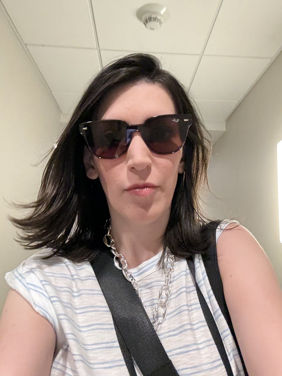 Christina Warren tweet media