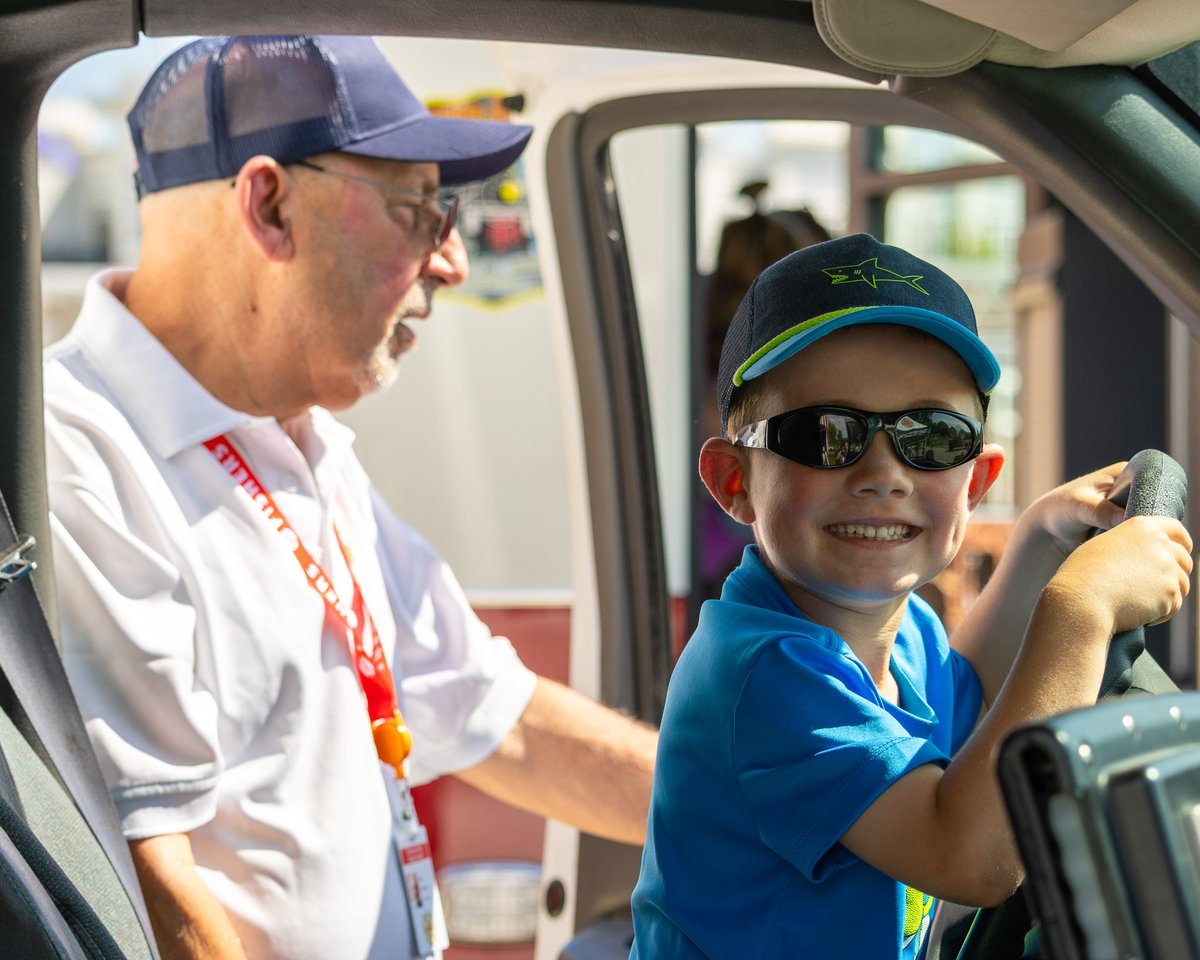 FishersFireDept's tweet image. 🚒 Thank you to everyone who came out to see us at Touch-a-Truck! It was a fantastic evening filled with big smiles and meaningful community connections. We loved showing off the trucks, conducting a rope rescue demo, and meeting so many of you! #TouchATruck #FishersFire
