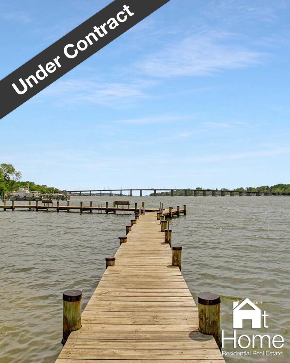 AtHomeDC's tweet photo. How’s having this in your backyard? Congrats to my fab buyers who are under contract on an equally fab home in Annapolis! #undercontract #annapolis #mdrealestate https://t.co/RKRHVlmWGx
