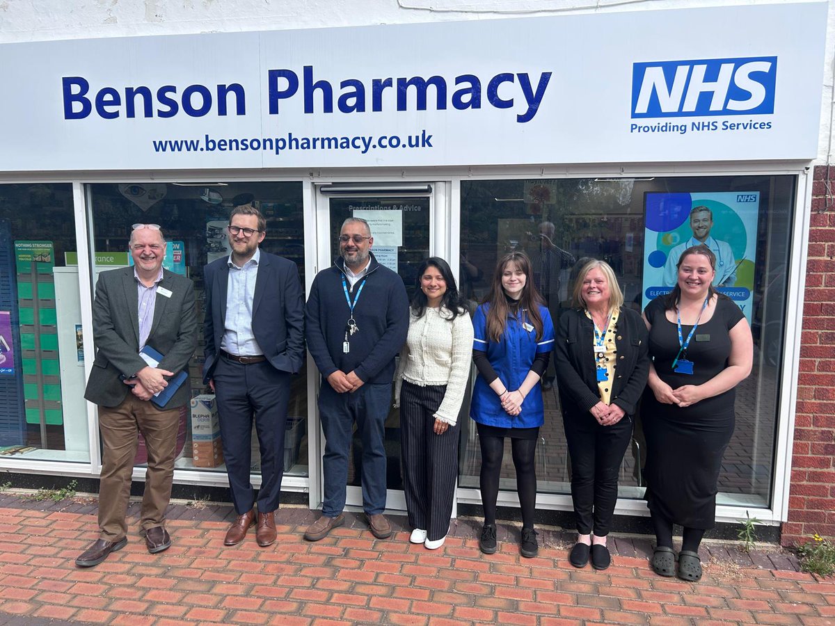 Community Pharmacy Thames Valley (@pharmacy_tv) on Twitter photo Great to welcome
<a href="/fivanmierlo/">Freddie van Mierlo MP đź”¶</a>
<a href="/LibDems/">Liberal Democrats</a> for Henley and Thame to Benson Pharmacy on Monday. We are working together to ensure local constituents can access quality healthcare, especially through our Pharmacy First service. Great to welcome
<a href="/fivanmierlo/">Freddie van Mierlo MP đź”¶</a>
<a href="/LibDems/">Liberal Democrats</a> for Henley and Thame to Benson Pharmacy on Monday. We are working together to ensure local constituents can access quality healthcare, especially through our Pharmacy First service.