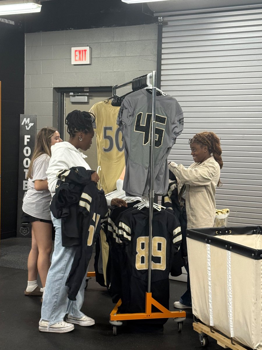 MT. JULIET FOOTBALL tweet media