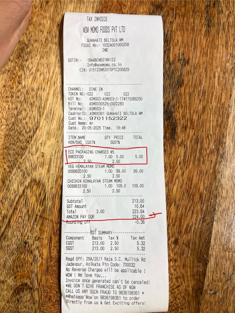 Priyom20's tweet photo. Wow momo charges packing charges at their outlet. Dine in , what is packed here 🤣 Extra charges on UPI transaction 🧐😛
@Wowmomo4u https://t.co/zKA5vdbqJC