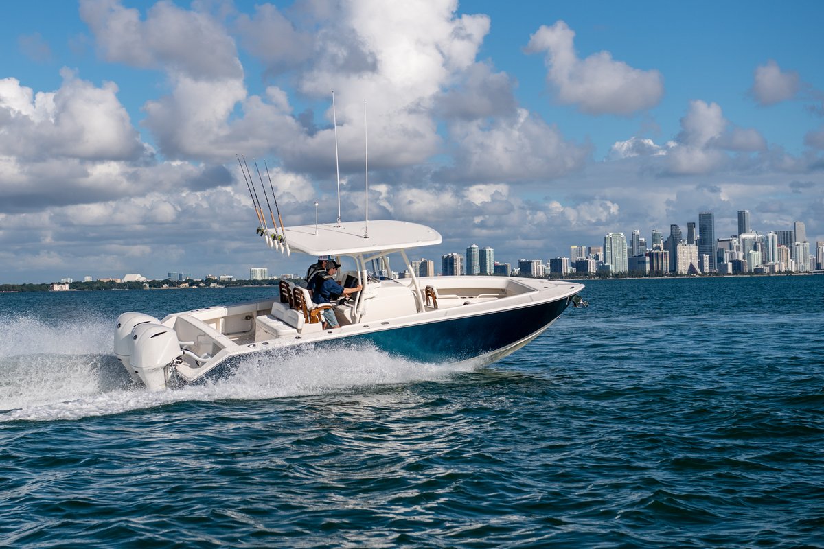 JupiterMarine's tweet photo. Features Friday Spotlight: Unleash adventure with the Jupiter 30's sleek design, versatile seating, and top-tier performance!
#Jupiter30 #FeaturesFriday #JupiterMarine https://t.co/SFx7QnEdIK