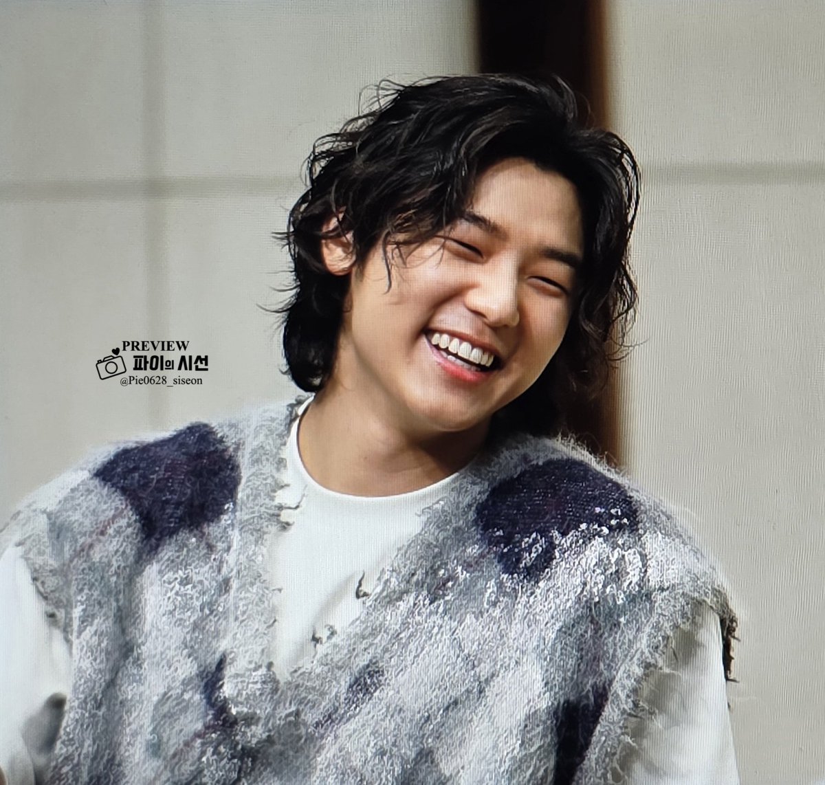 pie0628_siseon's tweet photo. 2025.05.20 시그 팬싸 preview #강민혁

@MR_KANGGUN 네가 웃으면 나도 좋지~😁 https://t.co/SUMZbWrZQJ
